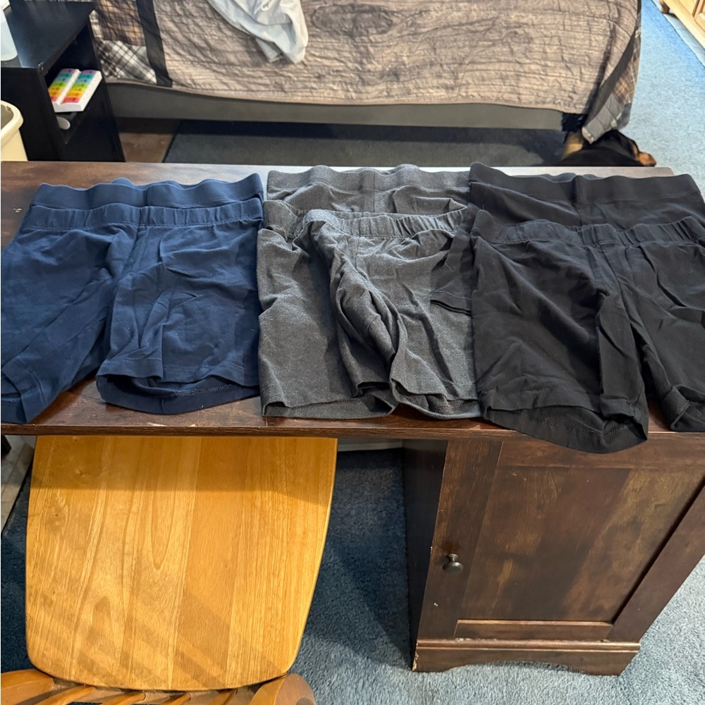 Old Navy woman’s spandex shorts.